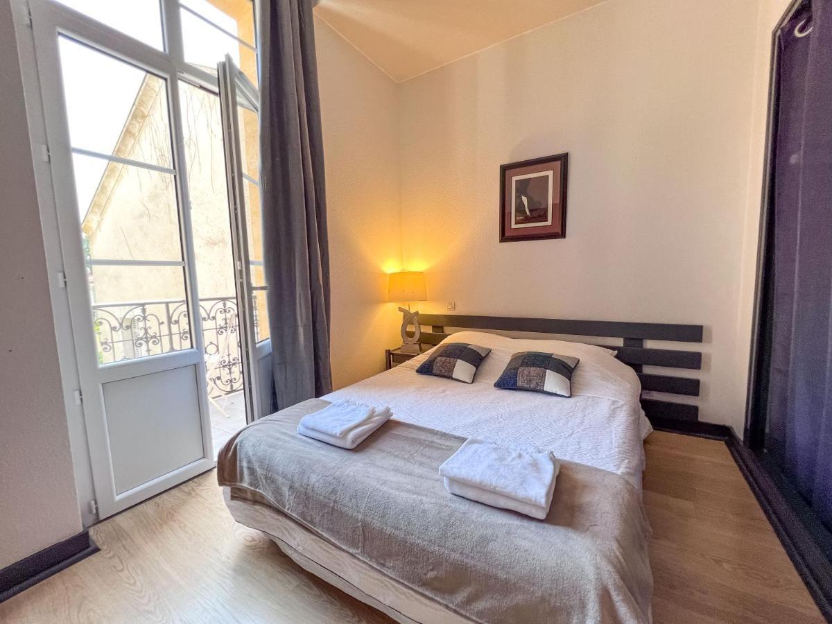 Le B Bed & Breakfast Belves Exterior photo