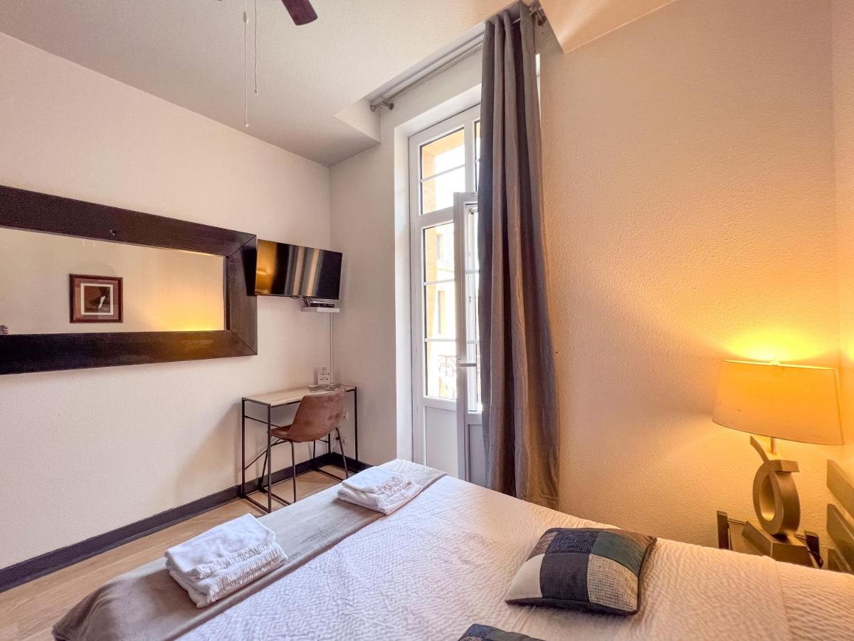 Le B Bed & Breakfast Belves Exterior photo